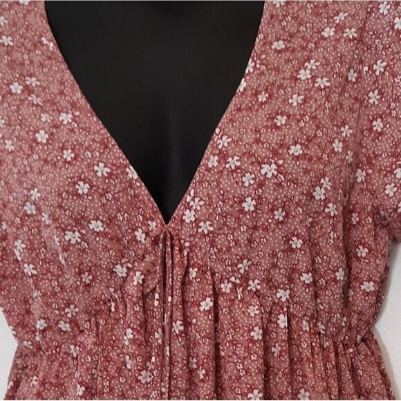 Shein red floral vneck blouse - Picture 5 of 5